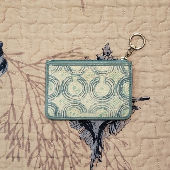 Coach Accessories - 🆕️ Coach Skinny Zippy